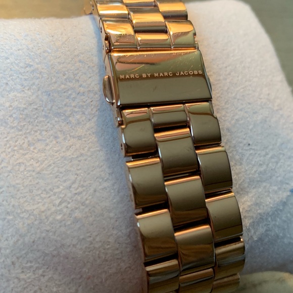 Marc by Marc Jacobs Watch - Picture 3 of 4